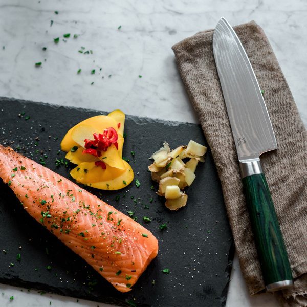 Øyo Santoku kokkekniv perfekt til fisk